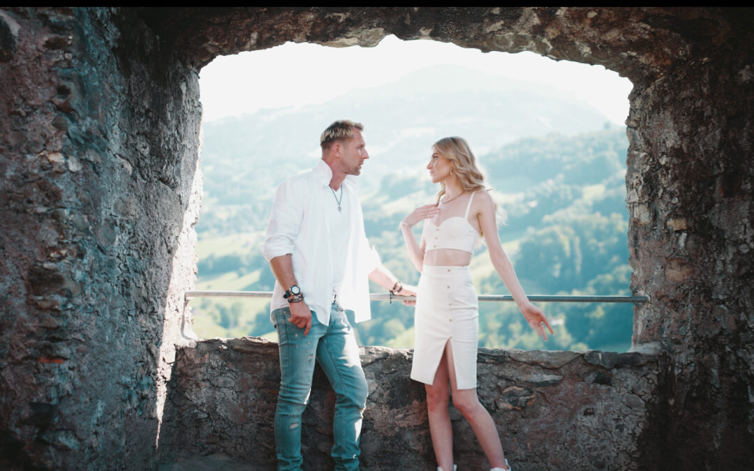 OLIVER FISCHER feat. LOUELLA